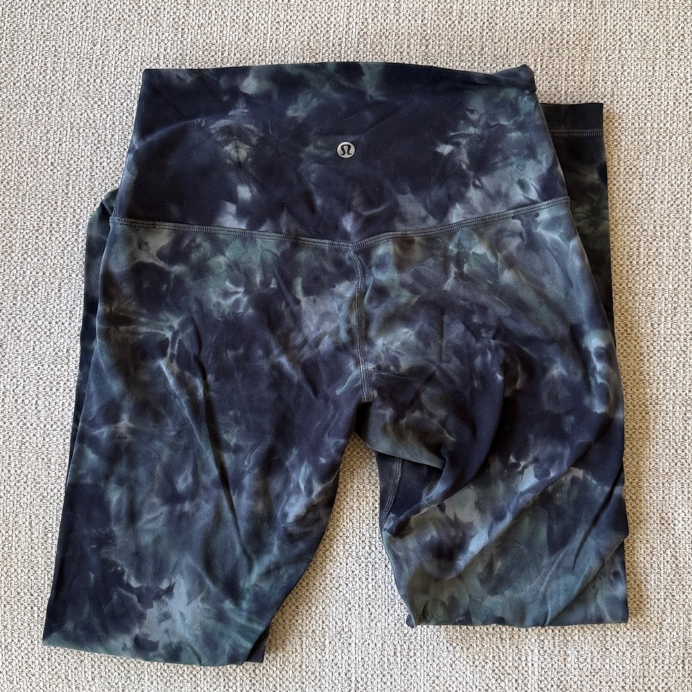 lululemon leggings- Black and Gray - Picture 2 of 2